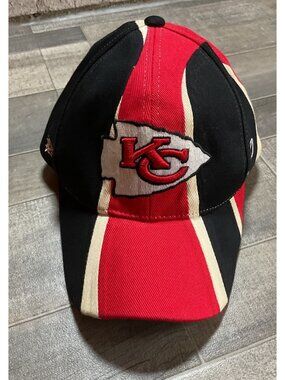 Vintage Kansas City Cheifs Reebok NFL Strap Hat 90s 2000s